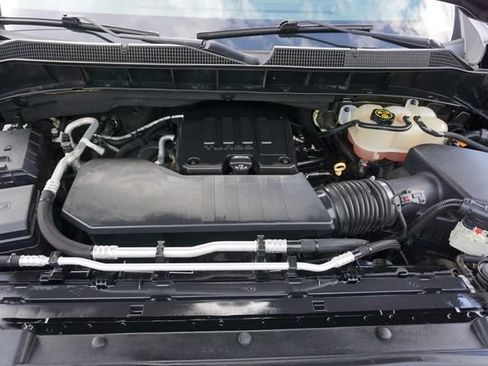 Used 2020 Chevrolet Silverado 1500 LT w/ LT Value Package RWD image 17