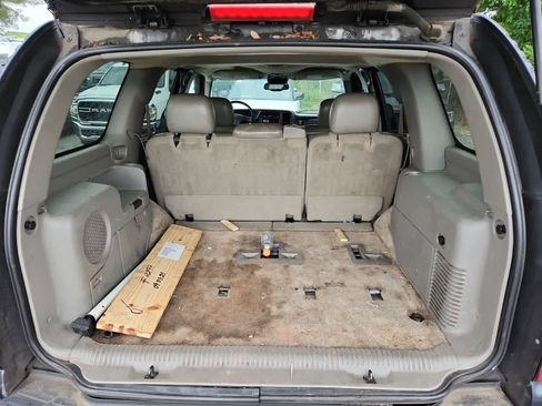 Used 2003 GMC Yukon SLT w/ 1SD Preferred Equipment Group AWD/4WD image 26