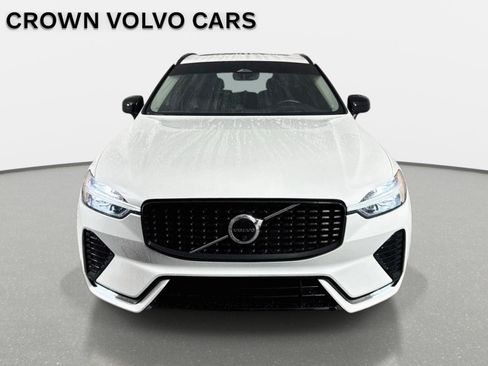 Used 2023 Volvo XC60 B6 Ultimate w/ Protection Package Premier AWD/4WD image 2