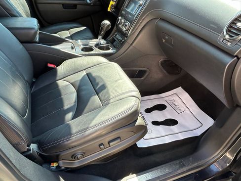 Used 2017 Buick Enclave Leather AWD/4WD image 12
