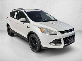 Used 2015 Ford Escape SE w/ Equipment Group 201A AWD/4WD video 3