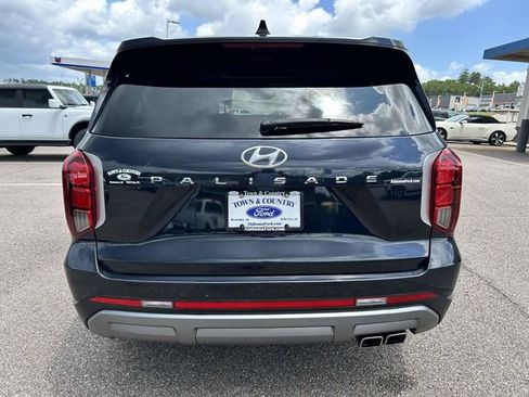 Used 2024 Hyundai Palisade SEL w/ Premium Package FWD image 4