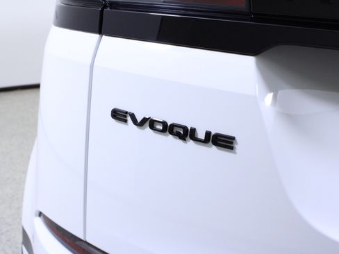 Used 2026 Land Rover Range Rover Evoque S AWD/4WD image 9