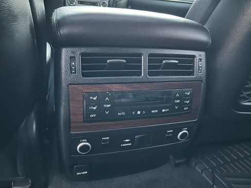 Used 2016 Toyota Land Cruiser 4WD image 18