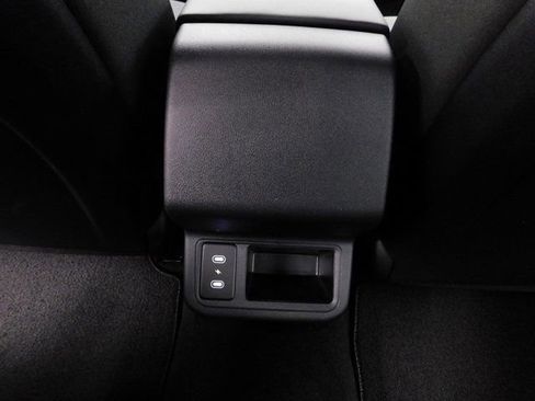 Used 2025 Kia K4 LXS image 36