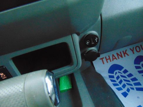 Used 2019 Nissan Frontier SV image 13