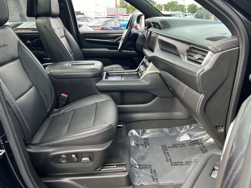 Used 2021 GMC Yukon Denali w/ Denali Premium Package AWD/4WD image 27