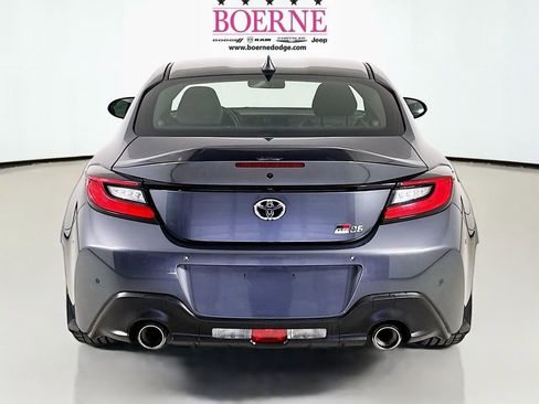 Used 2024 Toyota GR86 Premium image 6