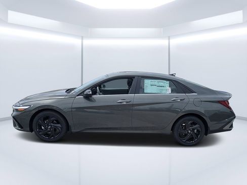 New 2026 Hyundai Elantra SEL Sport Premium FWD image 6