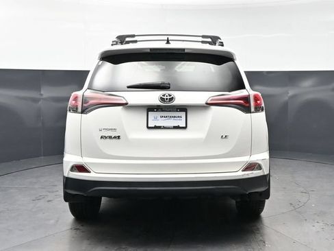 Used 2017 Toyota RAV4 LE FWD image 6