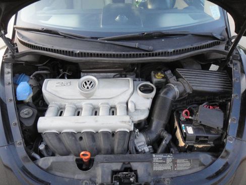 Used 2008 Volkswagen Beetle SE image 22