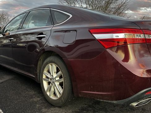 Used 2015 Toyota Avalon image 3