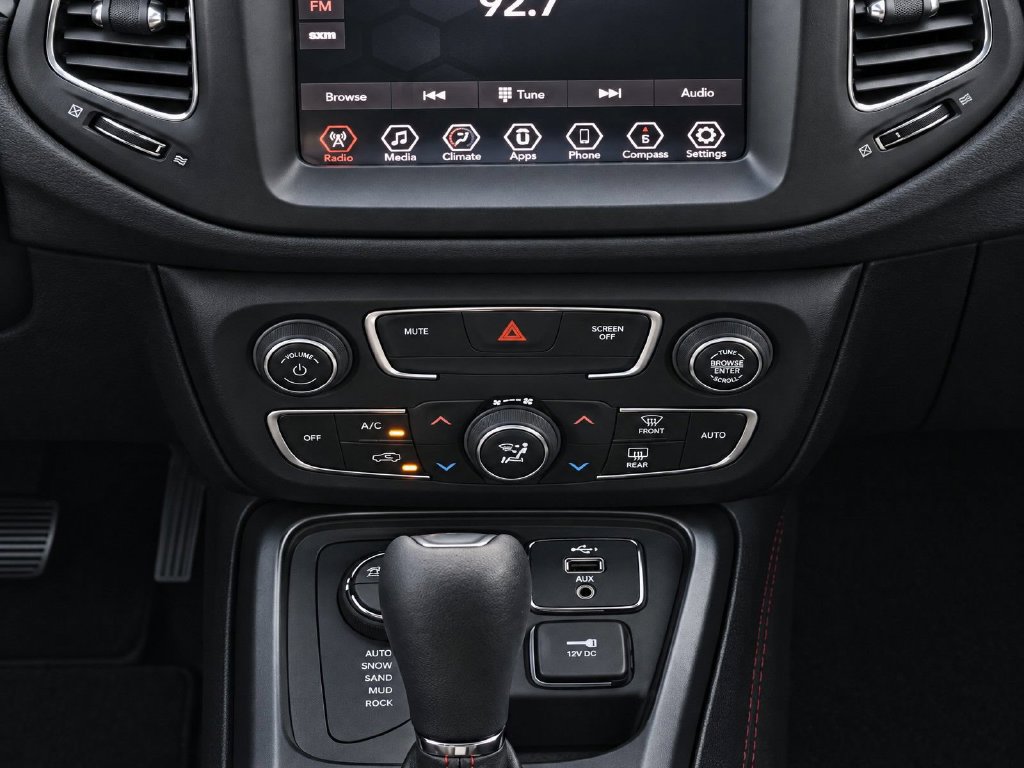 Used 2020 Jeep Compass Trailhawk AWD/4WD image 14
