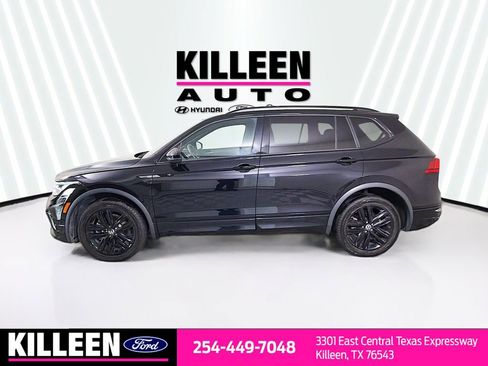 Used 2022 Volkswagen Tiguan SE R-Line FWD image 4