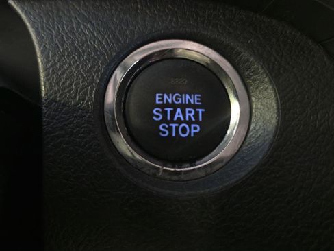 Used 2015 Toyota Sienna Limited FWD image 16