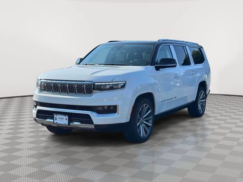 Used 2023 Jeep Grand Wagoneer L Series II AWD/4WD image 3