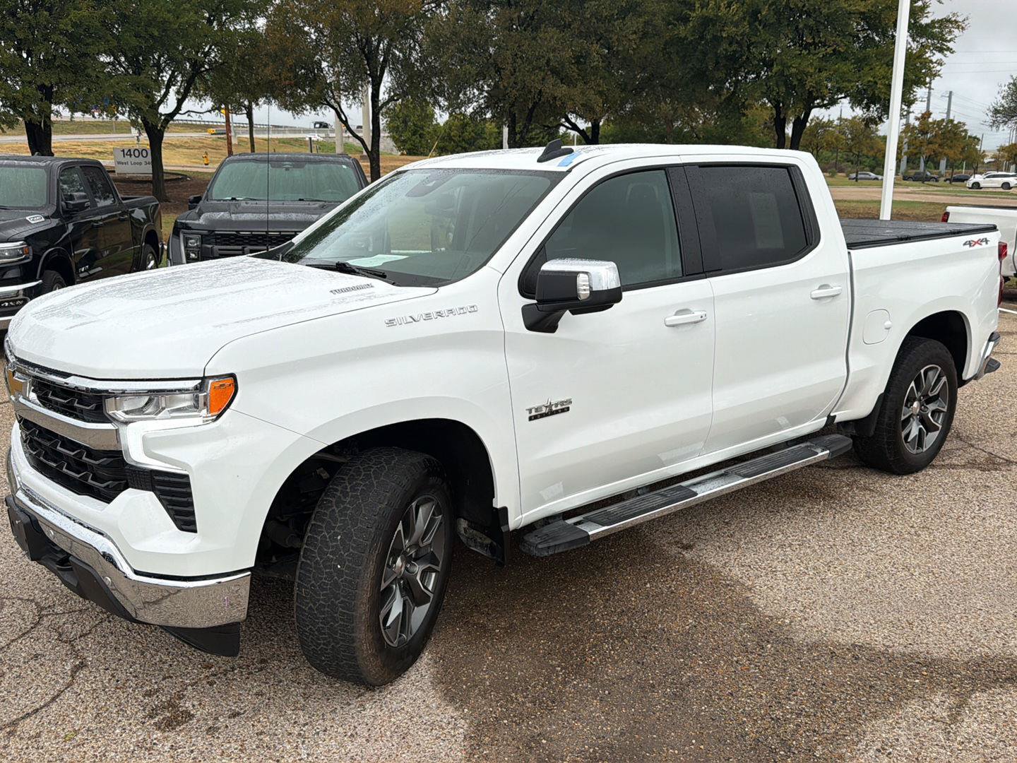 Used 2025 Chevrolet Silverado 1500 LT w/ Texas Edition Plus AWD/4WD image 7