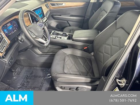 Used 2025 Volkswagen Atlas SE FWD image 12