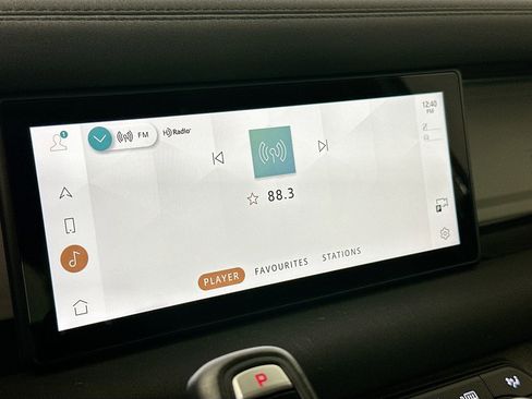 Certified 2022 Land Rover Defender 110 SE image 16