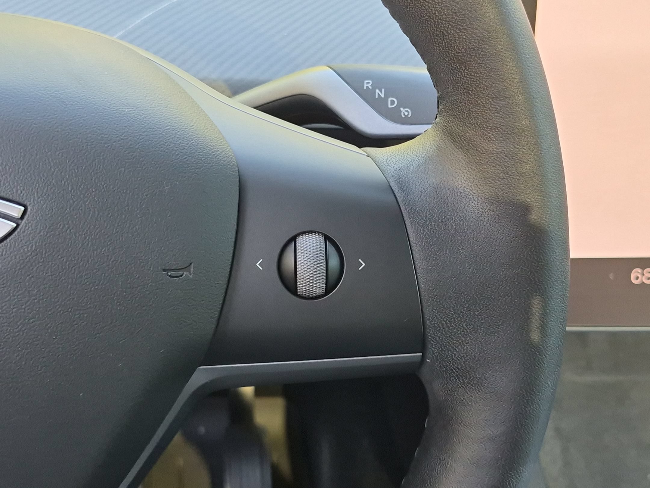 Used 2022 Tesla Model Y Long Range AWD/4WD image 9