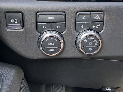 Used 2025 GMC Sierra 1500 SLT AWD/4WD image 20