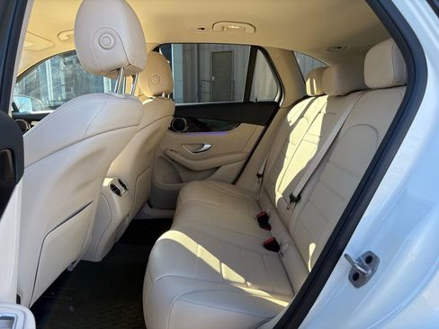 Used 2022 Mercedes-Benz GLC 300 GLC 300 image 46