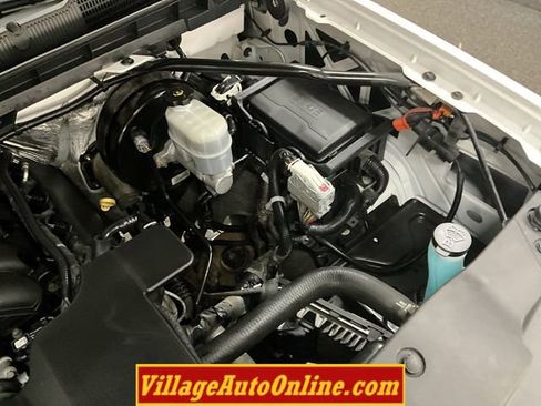 Used 2018 Chevrolet Silverado 1500 LT w/ All Star Edition image 38