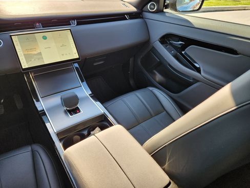 Used 2026 Land Rover Range Rover Evoque S image 14