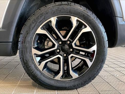 Used 2023 Jeep Compass Limited image 33