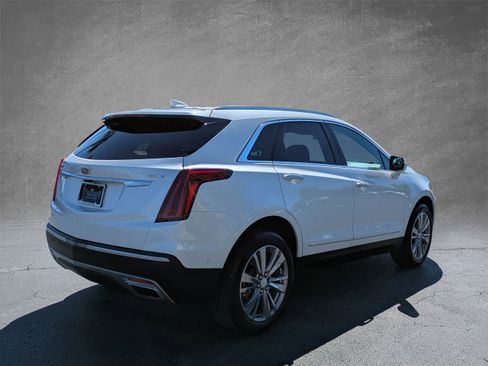 Certified 2023 Cadillac XT5 Premium Luxury w/ Technology Package image 6