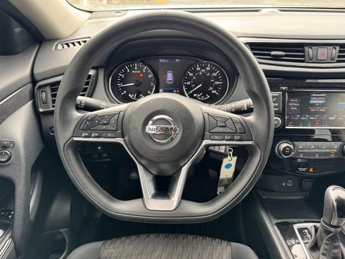 Used 2019 Nissan Rogue S FWD image 11