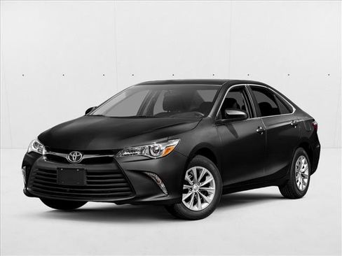 Used 2017 Toyota Camry XLE w/ Moonroof Package FWD image 1