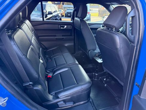 Used 2021 Ford Explorer AWD image 12