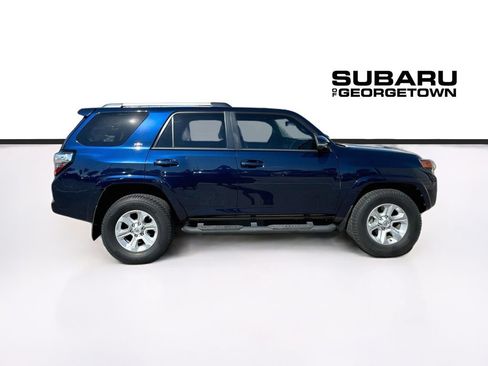 Used 2020 Toyota 4Runner SR5 Premium w/ Moonroof Package RWD image 8