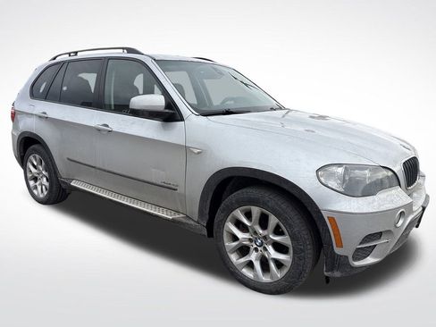 Used 2011 BMW X5 xDrive35i image 5