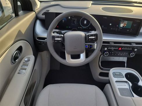 New 2026 Hyundai Ioniq 9 SE image 17