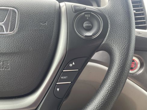 Used 2018 Honda Pilot LX image 12