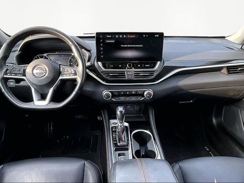 Used 2023 Nissan Altima 2.5 SR w/ SR Premium Package image 7