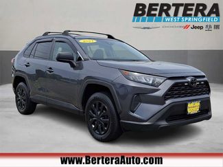 Used 2021 Toyota RAV4 LE FWD video 1
