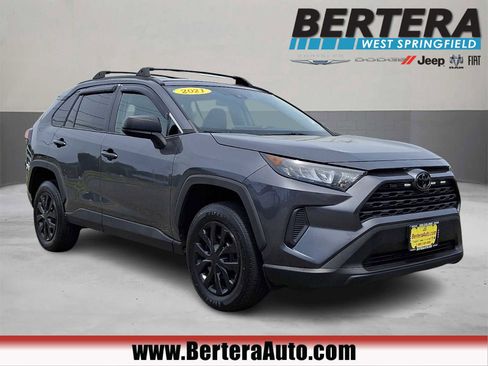 Used 2021 Toyota RAV4 LE FWD image 1