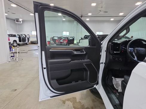 Used 2025 Chevrolet Silverado 1500 RST AWD/4WD image 23