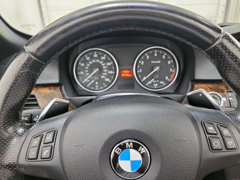 Used 2013 BMW 335i Convertible RWD image 18