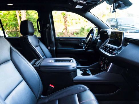 Used 2024 Chevrolet Suburban RST w/ Sport Performance Package RWD image 20