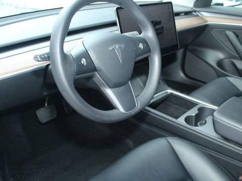 Used 2022 Tesla Model 3 Long Range image 4