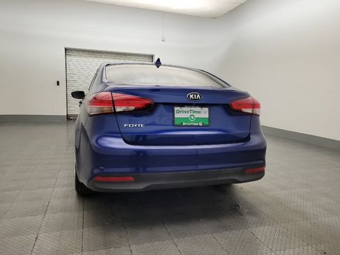 Used 2018 Kia Forte LX w/ LX Popular Package image 5