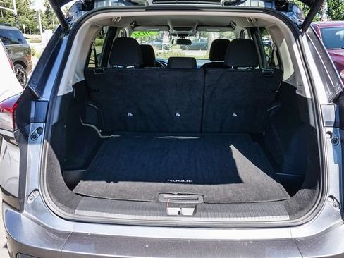 Used 2025 Nissan Rogue SV FWD image 27
