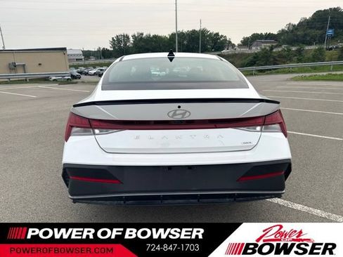 Used 2025 Hyundai Elantra SEL w/ Cargo Package FWD image 6