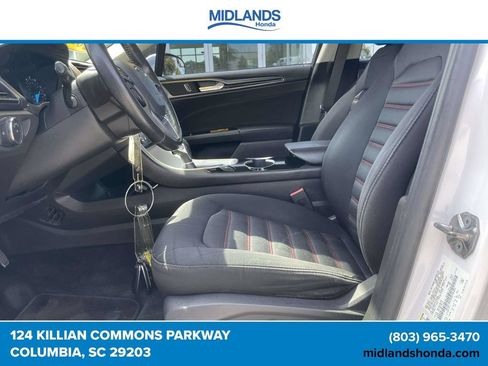 Used 2016 Ford Fusion SE w/ Equipment Group 201A FWD image 13