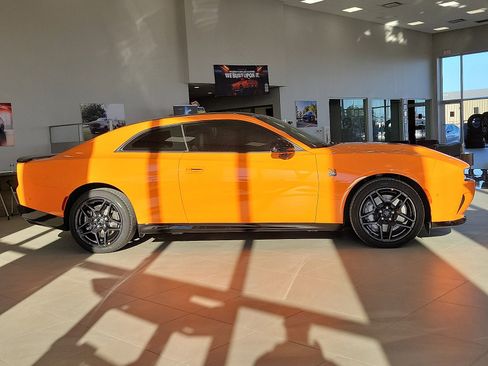 New 2026 Dodge Charger Daytona Scat Pack image 5