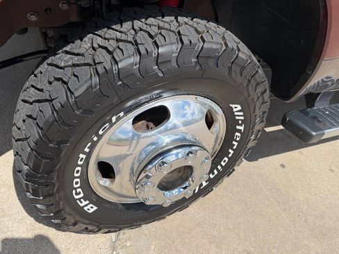 Used 2015 Ford F350 King Ranch w/ King Ranch w/Chrome Package image 36